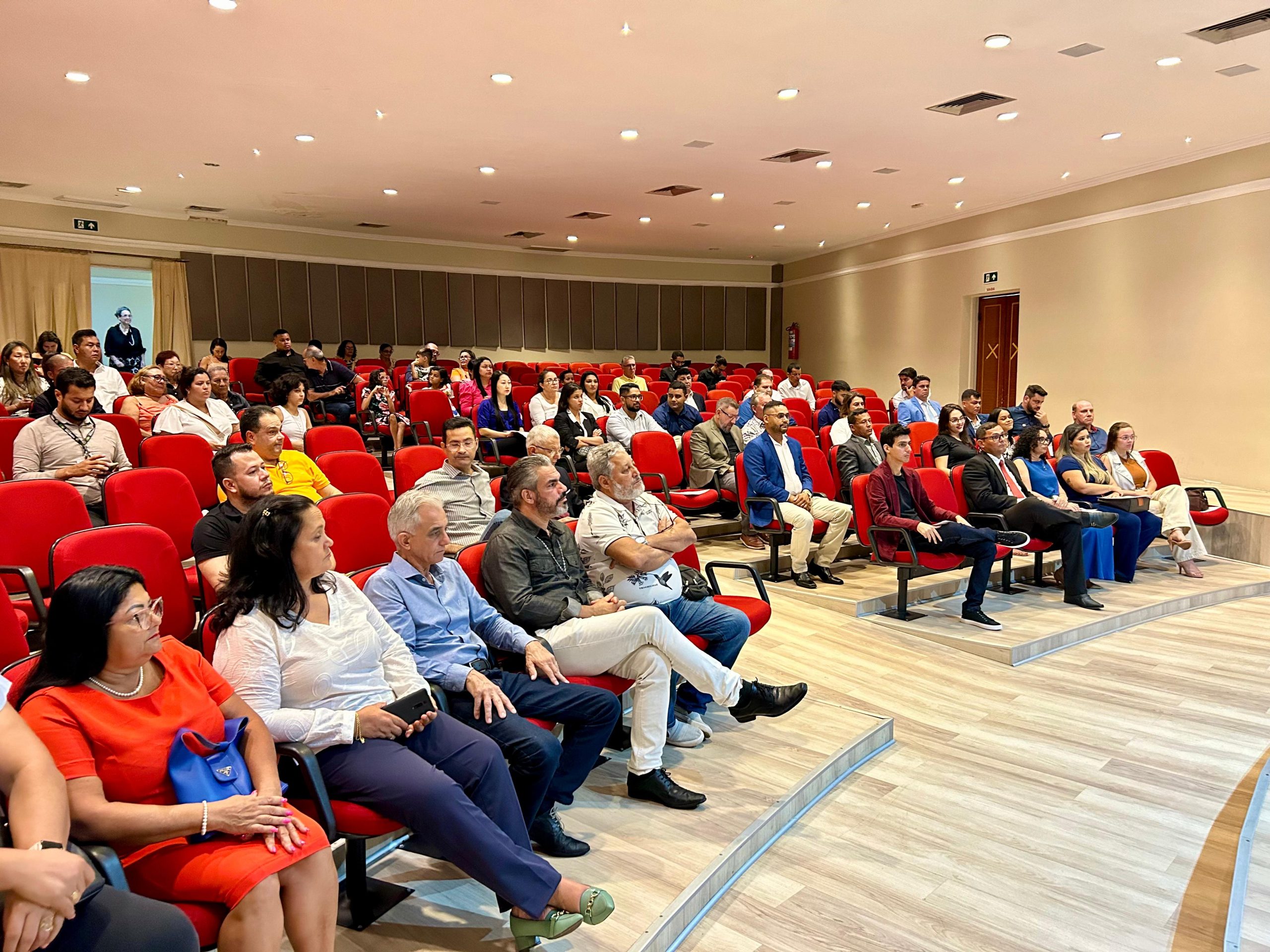 138ª Sessão Plenária do Creci-RO destaca palestra e credenciamento de novos corretores